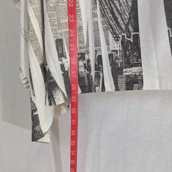 Cover Charge One Size Newsprint Cover-Up Poncho Style White/Black - Picture 13 of 15